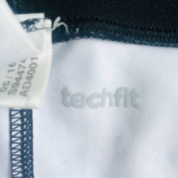 adidas techfit shorts size S - Picture 13 of 16
